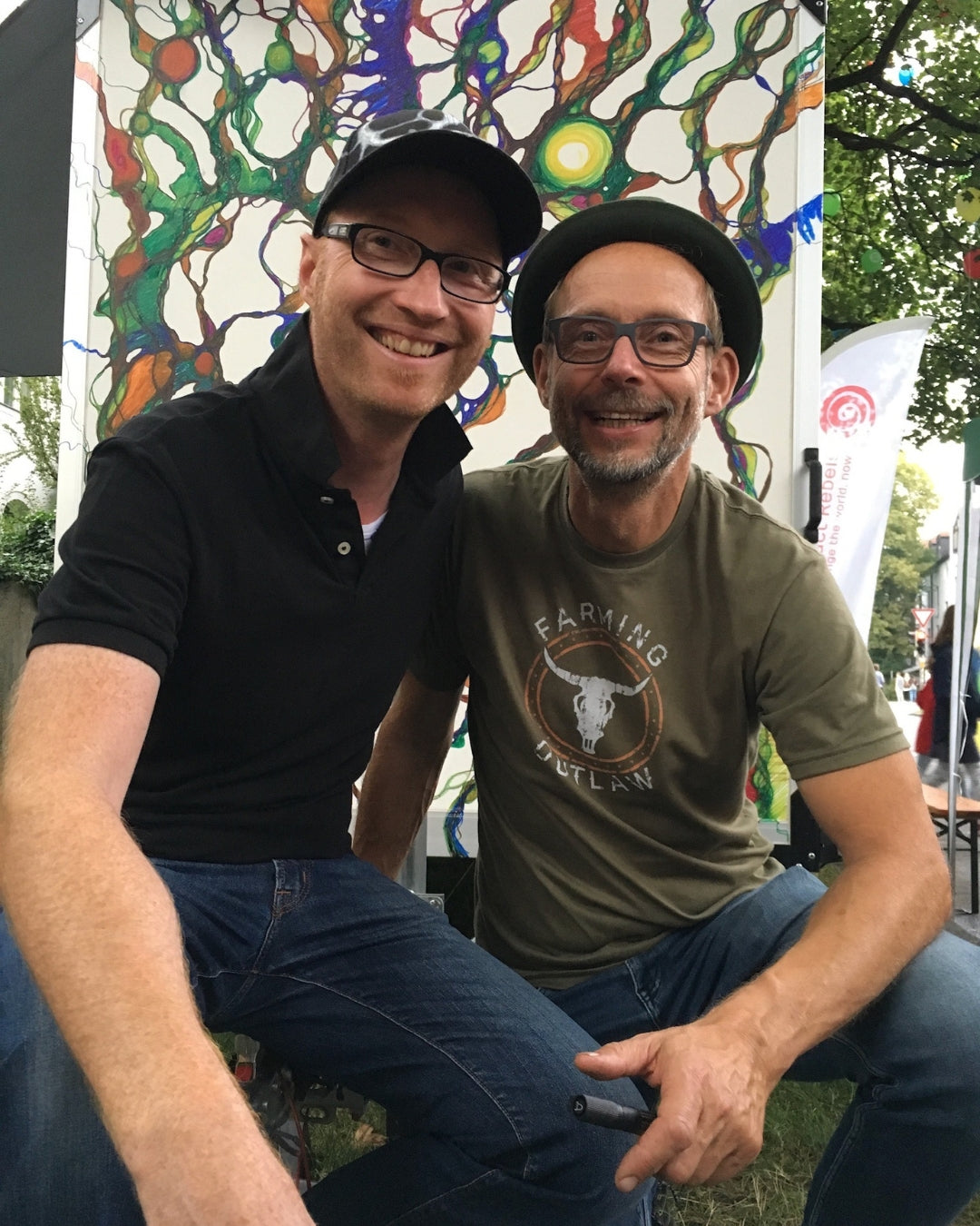 Neurografik-Anhänger: Ein kreatives Gemeinschaftsprojekt