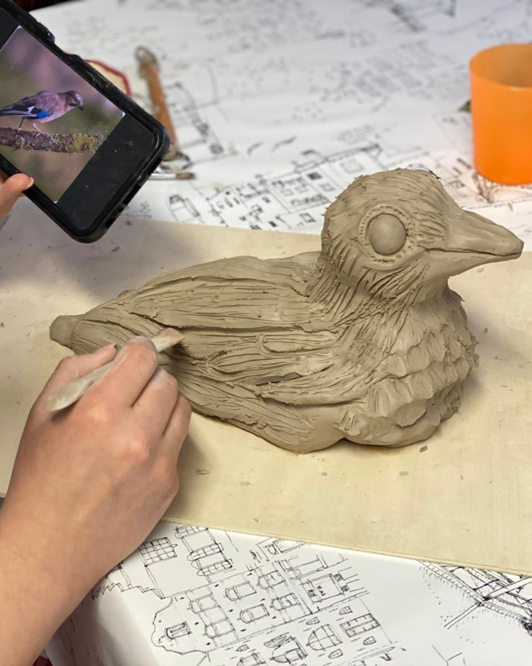 Keramik Workshop für Frauen. Gestalte dein Herztier aus Ton.